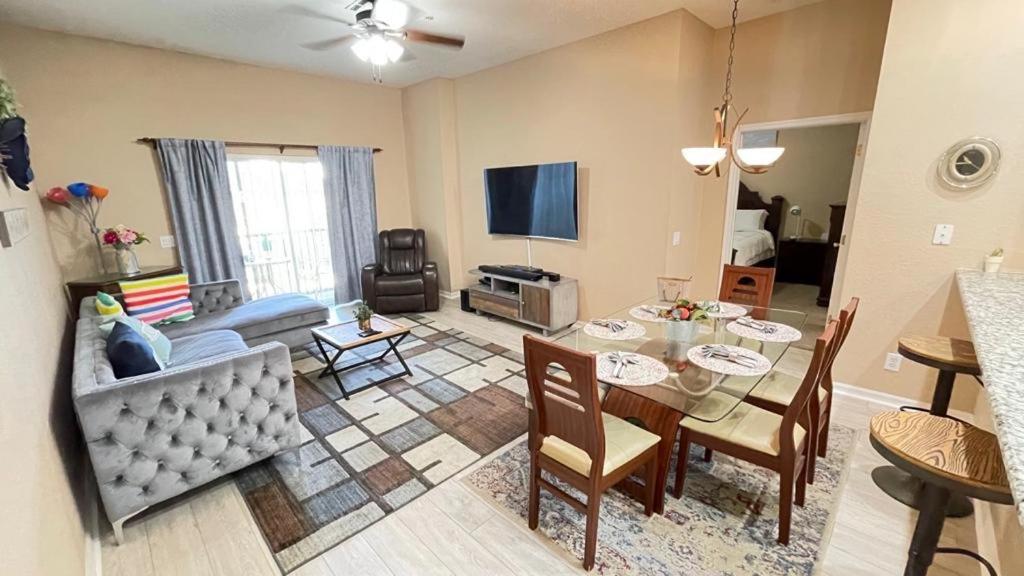 Beautiful 3 Bedroom Apartment Minutes From Disney! คิสซิมมี ภายนอก รูปภาพ