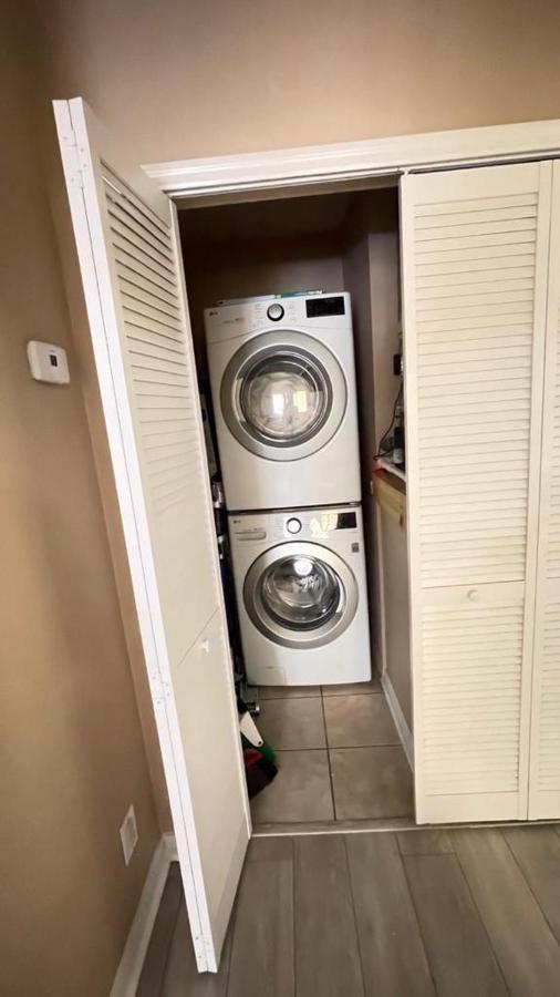 Beautiful 3 Bedroom Apartment Minutes From Disney! คิสซิมมี ภายนอก รูปภาพ