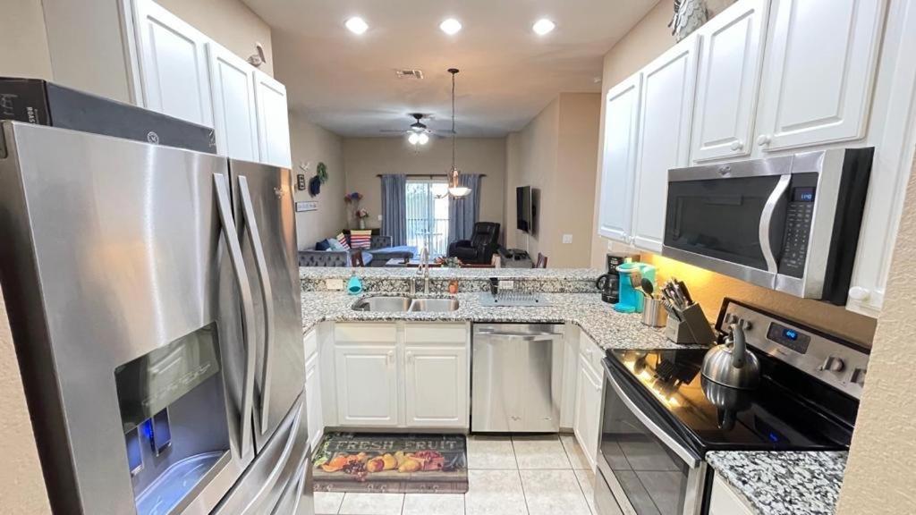 Beautiful 3 Bedroom Apartment Minutes From Disney! คิสซิมมี ภายนอก รูปภาพ