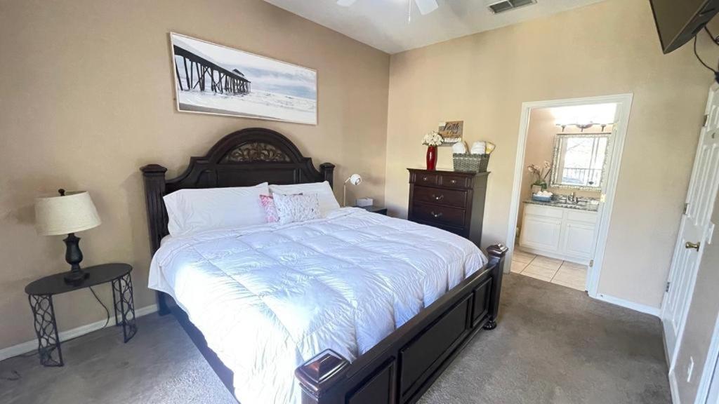 Beautiful 3 Bedroom Apartment Minutes From Disney! คิสซิมมี ภายนอก รูปภาพ