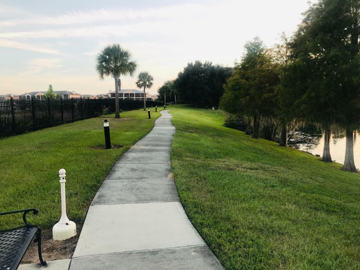 Beautiful 3 Bedroom Apartment Minutes From Disney! คิสซิมมี ภายนอก รูปภาพ